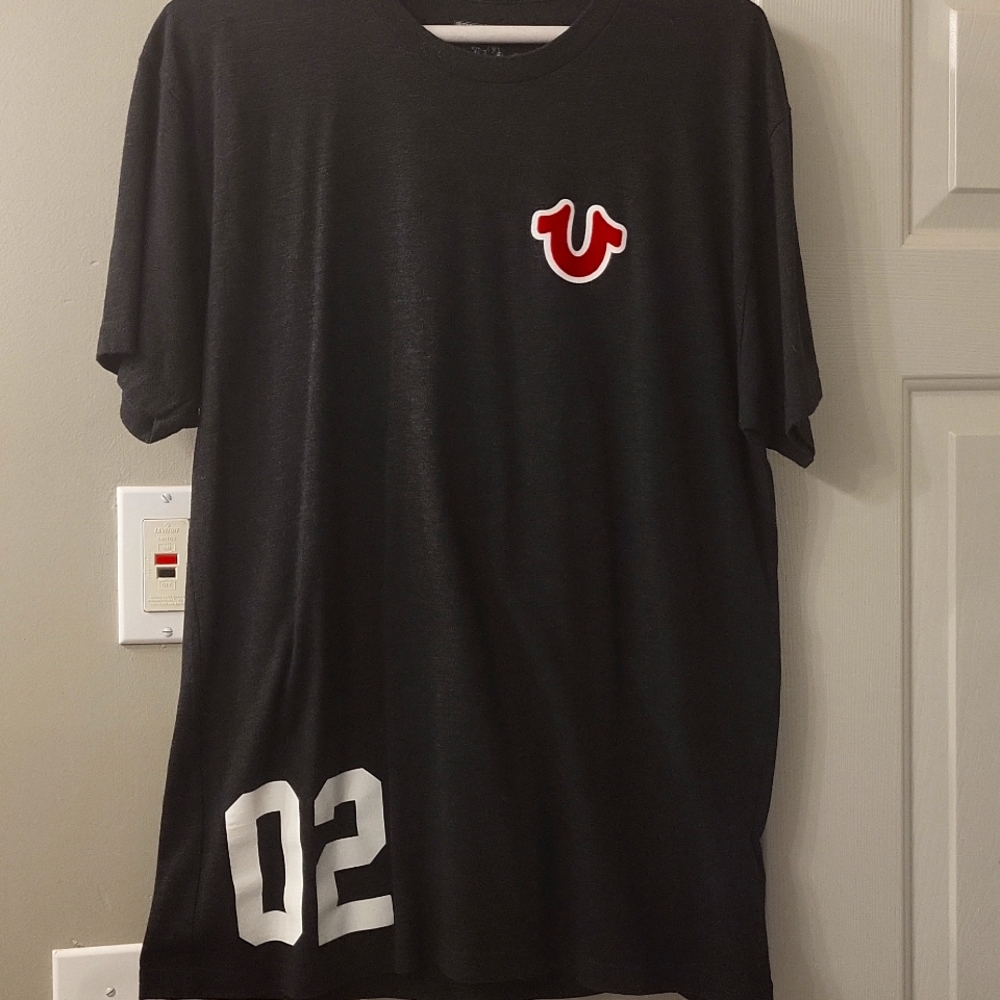 True Religion Large 50% Cotton T Shirt